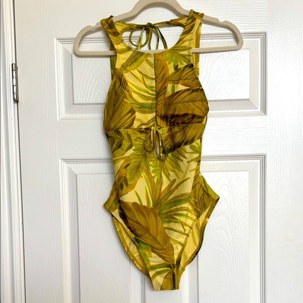 NEW Robin Piccone swimsuit size 8 one piece Tropical Leaf Print